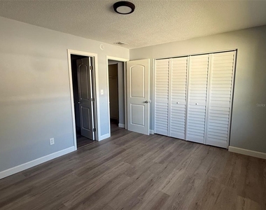805 Louisville Street - Photo Thumbnail 5