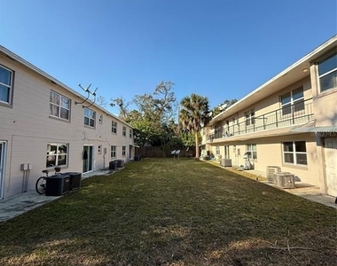 805 Louisville Street - Photo Thumbnail 2