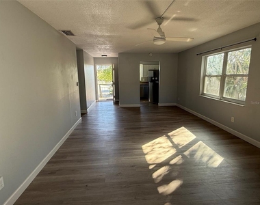 805 Louisville Street - Photo Thumbnail 12