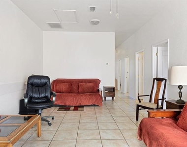 12113 Capilla Lane - Photo Thumbnail 13