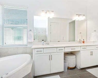 17662 Santorini Court - Photo Thumbnail 25