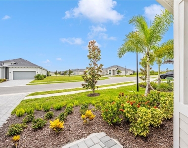 12845 Tulum Loop - Photo Thumbnail 57