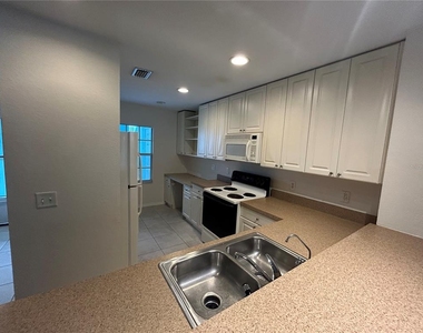5771 Sabal Trace Drive - Photo Thumbnail 13