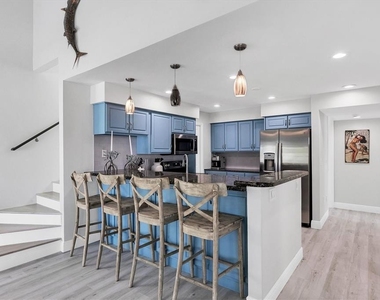401 Lafitte Street - Photo Thumbnail 10
