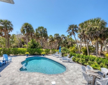 355 Barbarosa Street - Photo Thumbnail 33