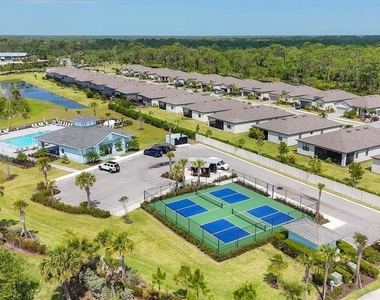 2049 Bonito Way - Photo Thumbnail 45