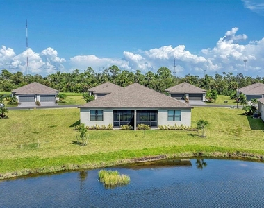 2049 Bonito Way - Photo Thumbnail 40