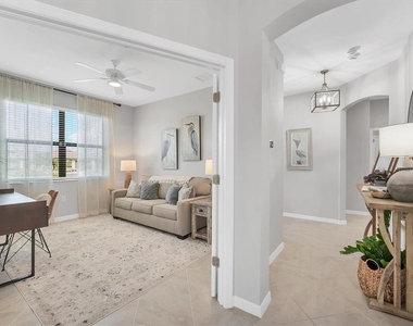 2049 Bonito Way - Photo Thumbnail 22