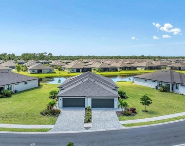 2049 Bonito Way - Photo Thumbnail 5