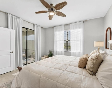 2049 Bonito Way - Photo Thumbnail 26