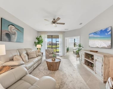 2049 Bonito Way - Photo Thumbnail 12