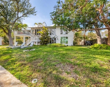 140 Damfino Street - Photo Thumbnail 37