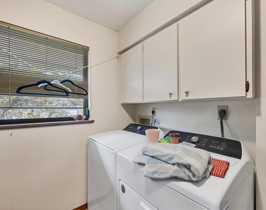 140 Damfino Street - Photo Thumbnail 33