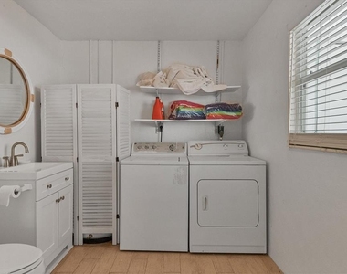 261 Lee Avenue - Photo Thumbnail 31