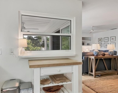 261 Lee Avenue - Photo Thumbnail 8