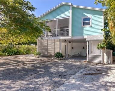 261 Lee Avenue - Photo Thumbnail 5