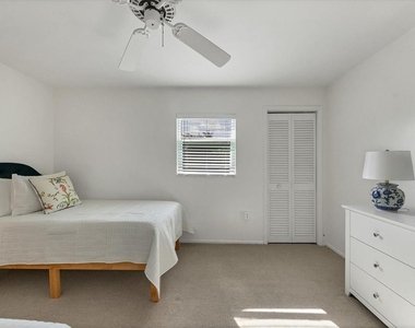 261 Lee Avenue - Photo Thumbnail 26