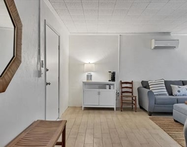261 Lee Avenue - Photo Thumbnail 36