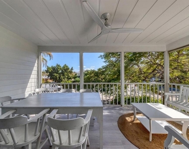 261 Lee Avenue - Photo Thumbnail 17