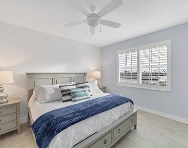 13113 Gasparilla Road - Photo Thumbnail 10