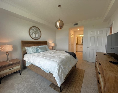 14091 Heritage Landing Boulevard - Photo Thumbnail 9