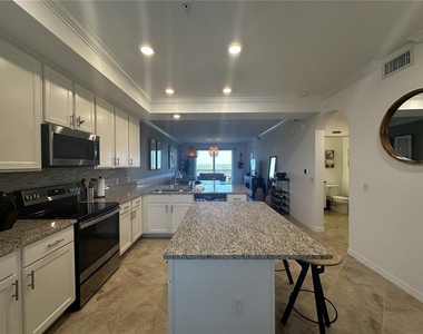 14091 Heritage Landing Boulevard - Photo Thumbnail 2