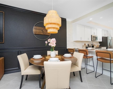 14141 Heritage Landing Boulevard - Photo Thumbnail 6