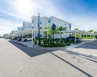 14141 Heritage Landing Boulevard - Photo Thumbnail 37