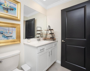 14141 Heritage Landing Boulevard - Photo Thumbnail 28