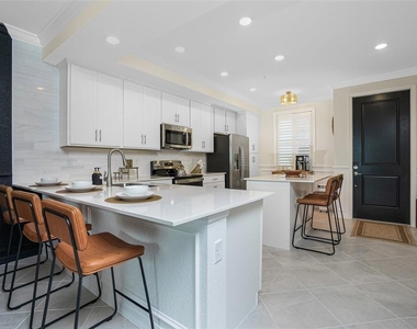 14141 Heritage Landing Boulevard - Photo Thumbnail 13
