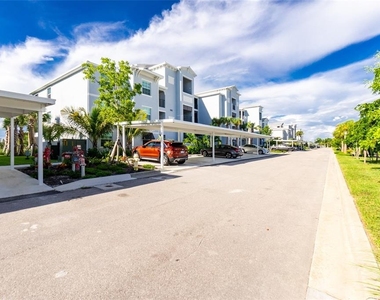 14141 Heritage Landing Boulevard - Photo Thumbnail 35