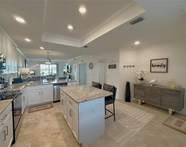 14040 Heritage Landing Boulevard - Photo Thumbnail 5