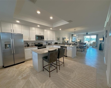 14040 Heritage Landing Boulevard - Photo Thumbnail 4