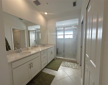 14221 Heritage Landing Boulevard - Photo Thumbnail 11