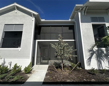 14221 Heritage Landing Boulevard - Photo Thumbnail 1