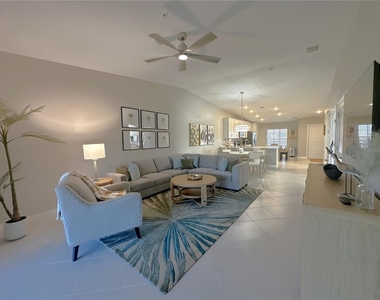 14221 Heritage Landing Boulevard - Photo Thumbnail 7