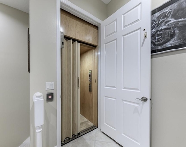 10300 Tarpon Landings Terrace - Photo Thumbnail 31