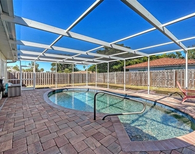 3507 Pinecrest Street - Photo Thumbnail 33