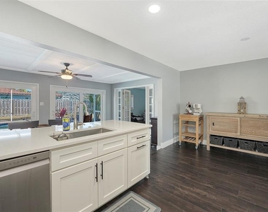 3507 Pinecrest Street - Photo Thumbnail 14