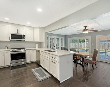 3507 Pinecrest Street - Photo Thumbnail 12