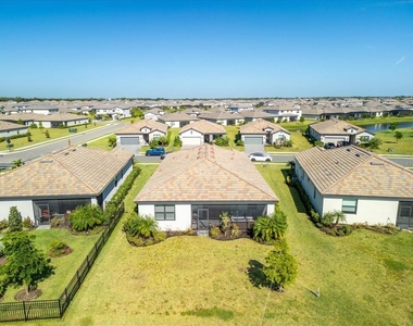 5161 Coral Reef Way - Photo Thumbnail 39