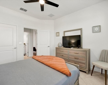 5161 Coral Reef Way - Photo Thumbnail 9
