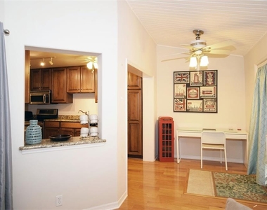 231 Southampton Lane - Photo Thumbnail 13