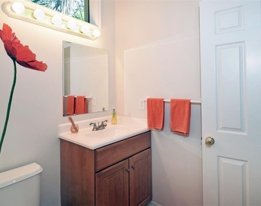 231 Southampton Lane - Photo Thumbnail 21