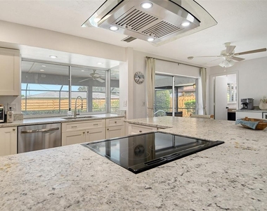6722 Roxbury Drive - Photo Thumbnail 69