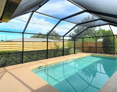6722 Roxbury Drive - Photo Thumbnail 26