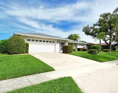 6722 Roxbury Drive - Photo Thumbnail 33