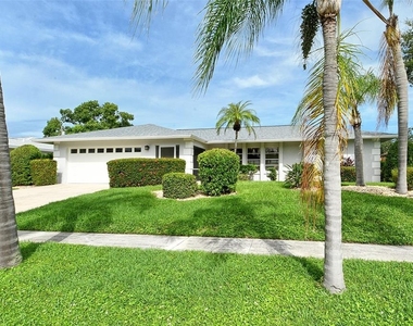 6722 Roxbury Drive - Photo Thumbnail 68