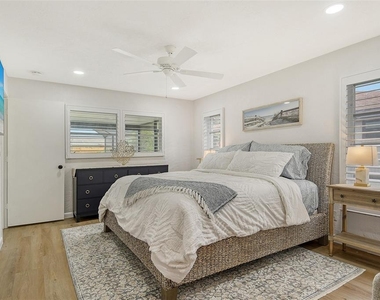 6722 Roxbury Drive - Photo Thumbnail 79