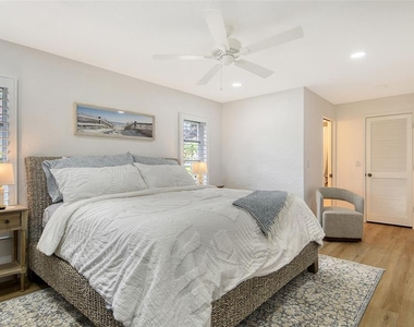 6722 Roxbury Drive - Photo Thumbnail 77